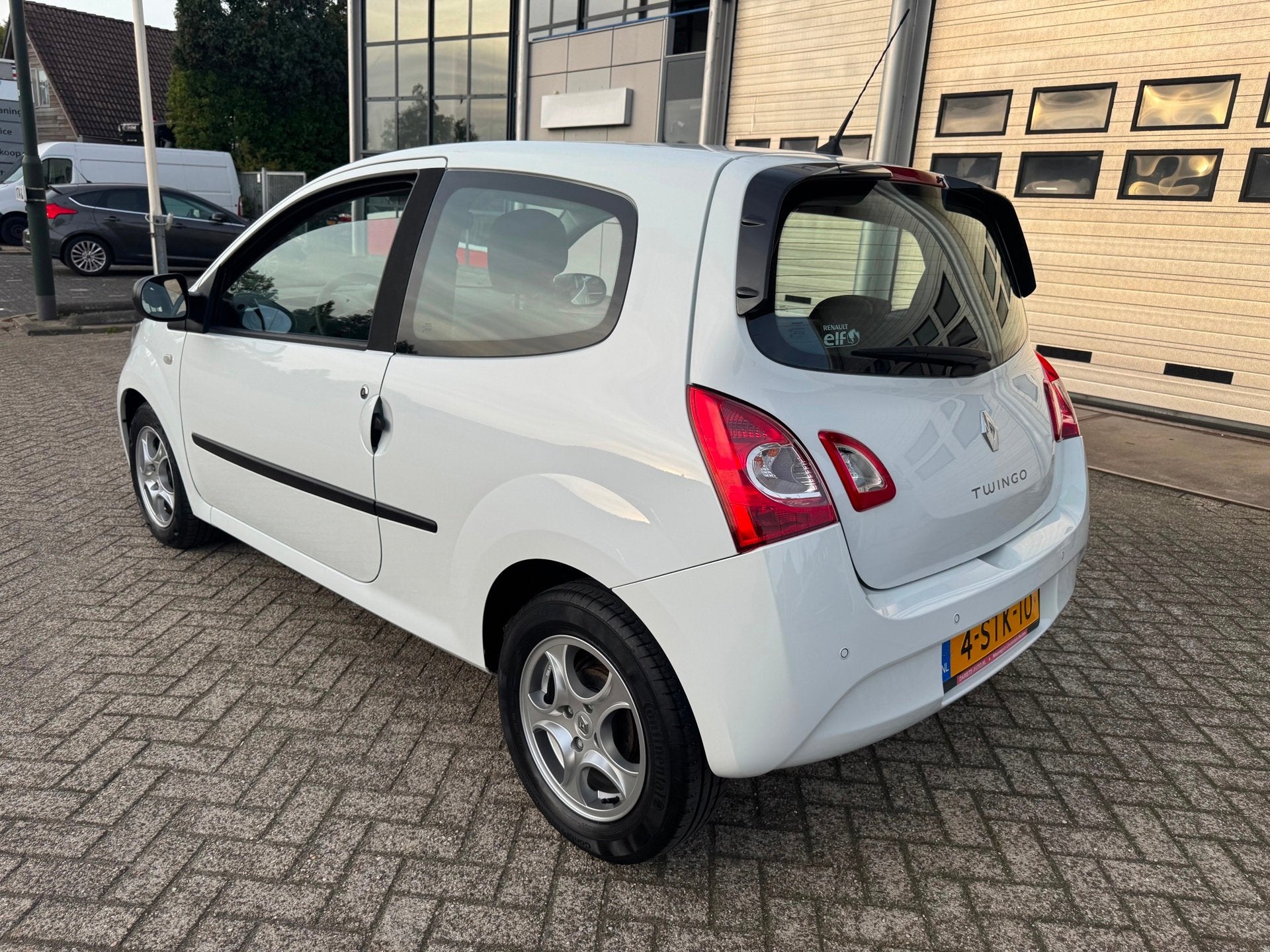 Renault Twingo 1.2 16V Parisienne Airco, parkeersensoren, Auto's, Voorwielaandrijving, Twingo, Gebruikt, 4 cilinders
