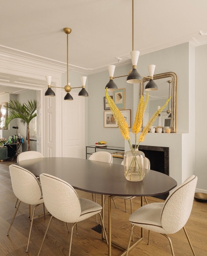 Ovalen tafel - past in vintage interieur
