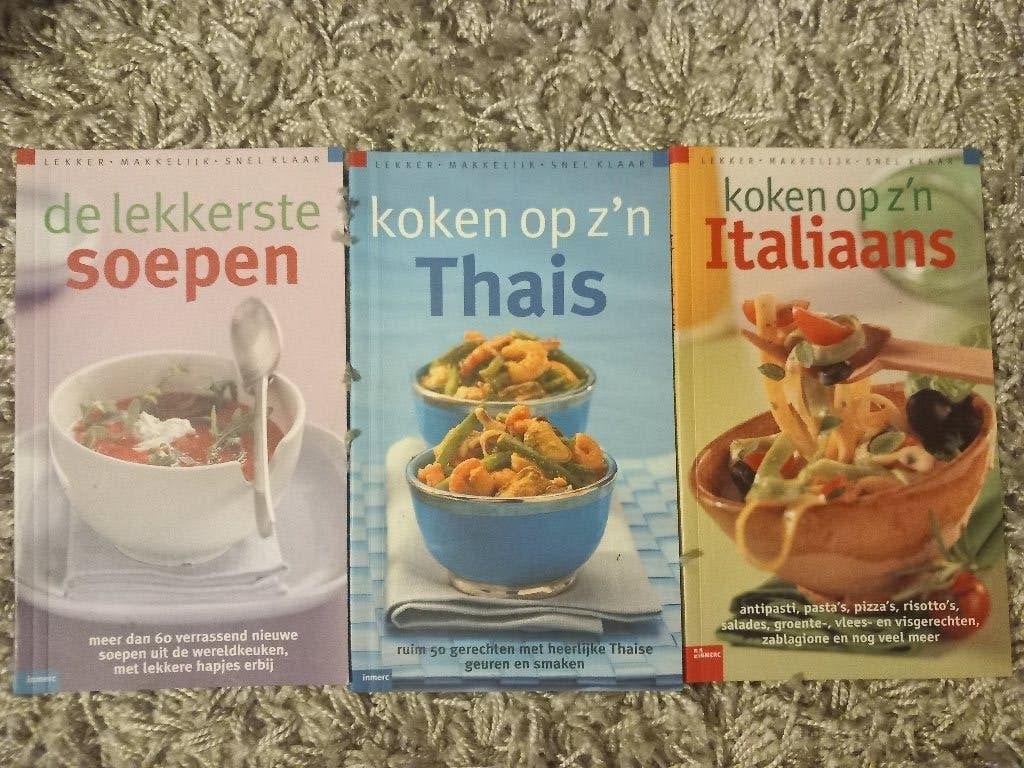 Kookboekjes 3stuks thais soepen italiaans, Ophalen of Verzenden, Zo goed als nieuw, Italië