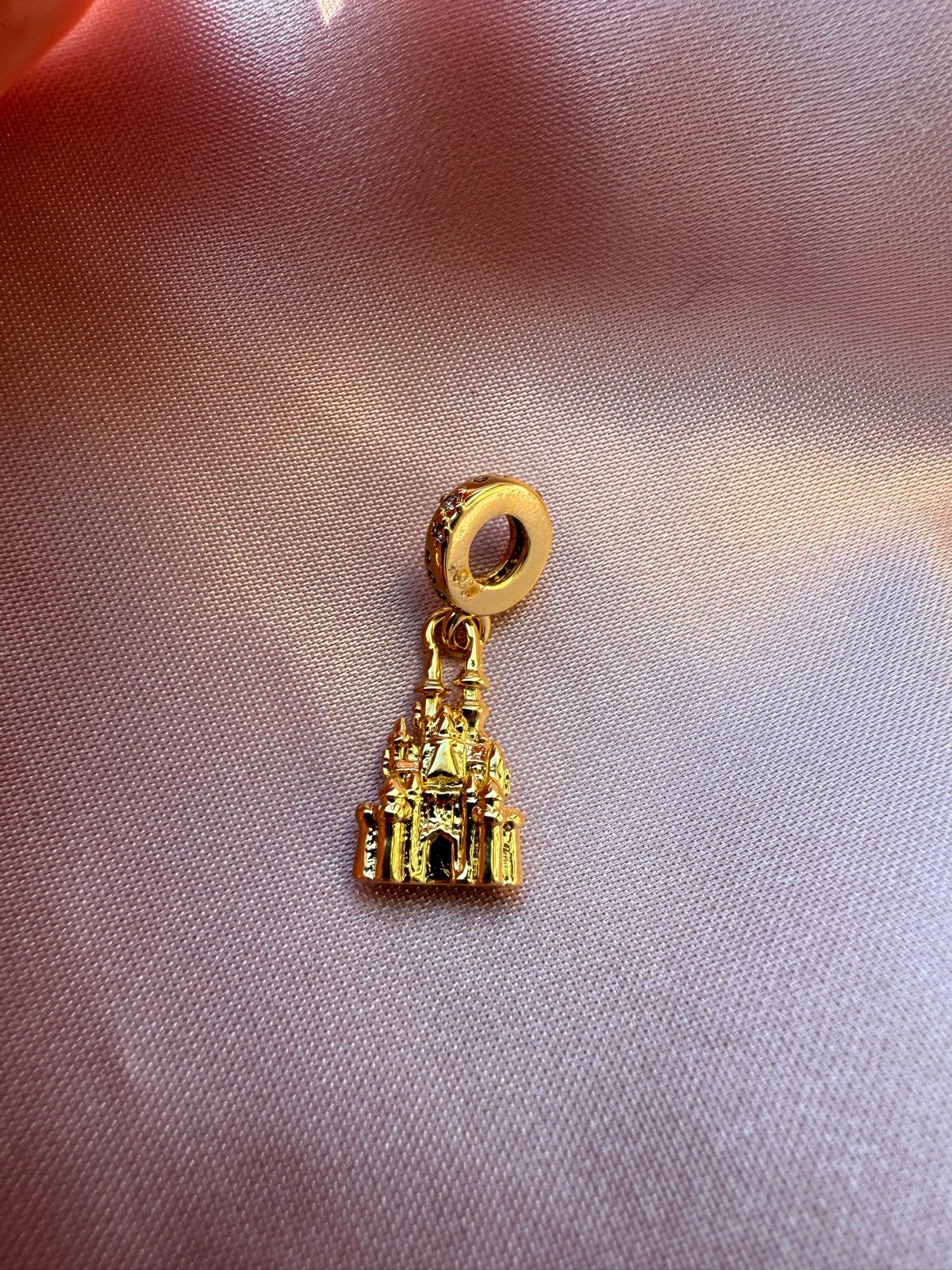 Pandora Gouden Kasteel Bedel - Disney, Overige merken, Overige materialen, Nieuw, Ophalen of Verzenden