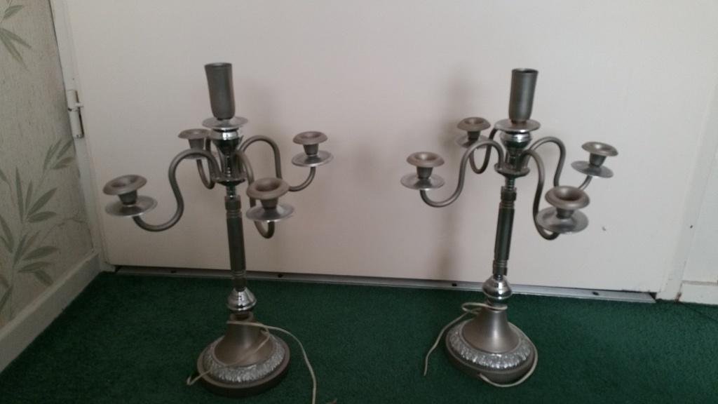 2xMooie vijf armige kandelaar. kaarsen en lamp., 25 tot 50 cm, Nieuw, Ophalen of Verzenden, Metaal