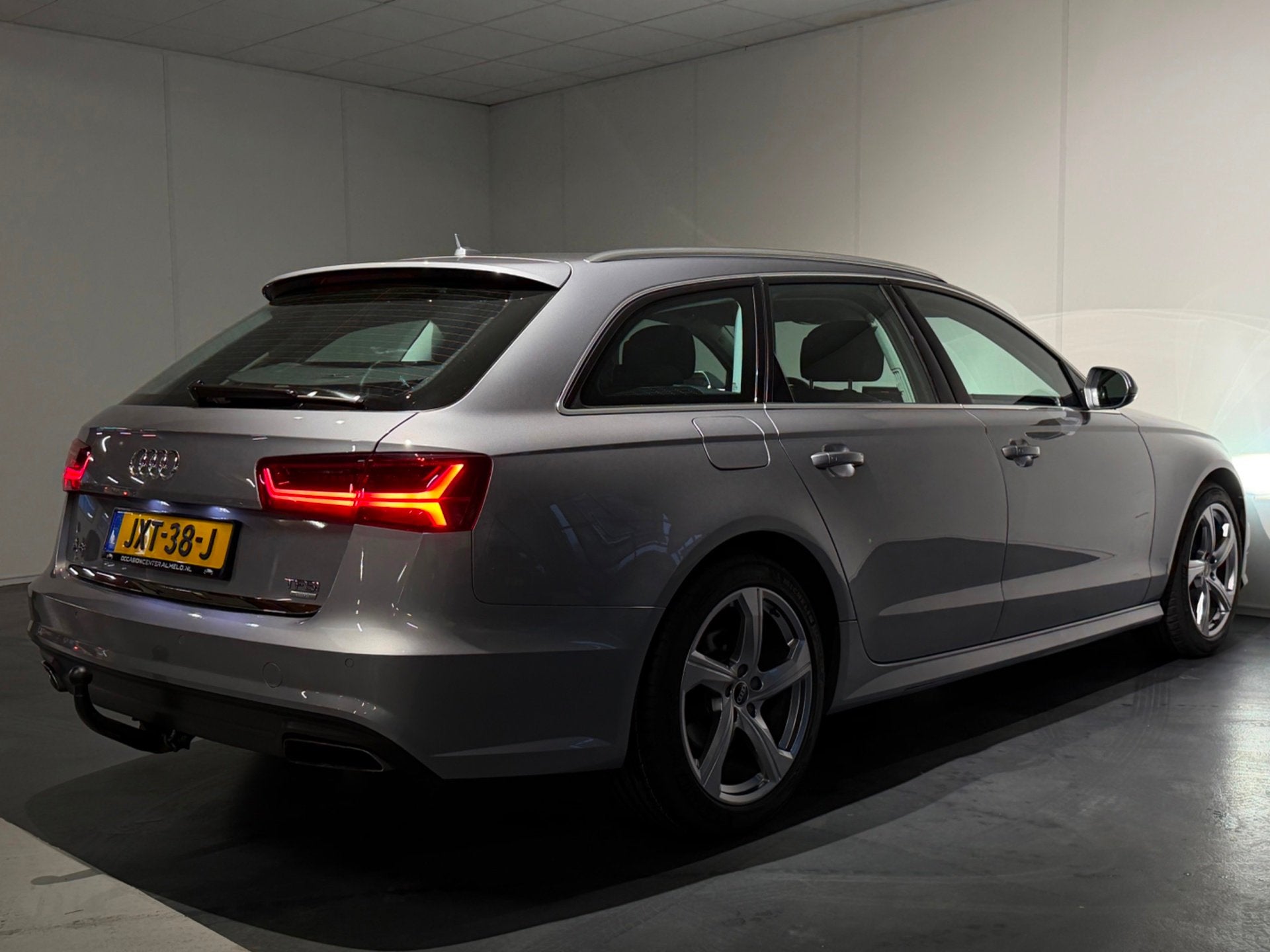 Audi A6 Avant 1.8 TFSI ultra S-tronic /Clima/Cruise/PDC/Keyl, Stof, Euro 6, Grijs, 1700 kg