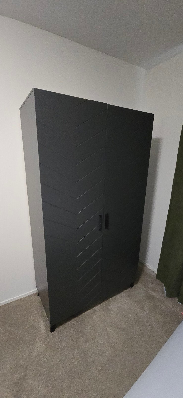 Moderne tweedeurs kledingkast – mat donkergrijs, Huis en Inrichting, Kasten | Roldeurkasten en Archiefkasten, 100 tot 150 cm, 200 cm of meer