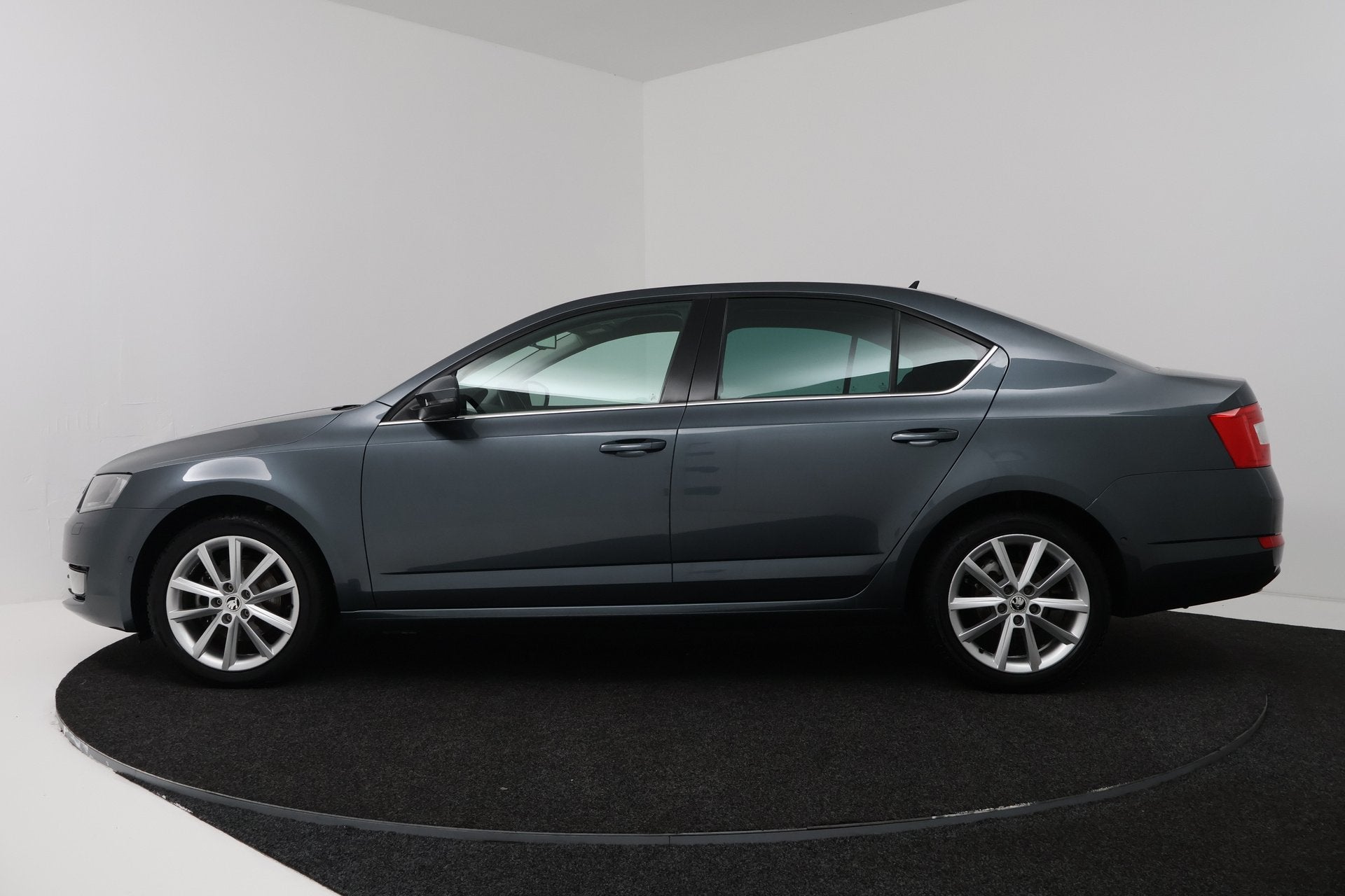 Skoda Octavia 1.4 TSI Greentech Style Businessline (STOELVER, Auto's, Stof, Gebruikt, 4 cilinders, 150 pk