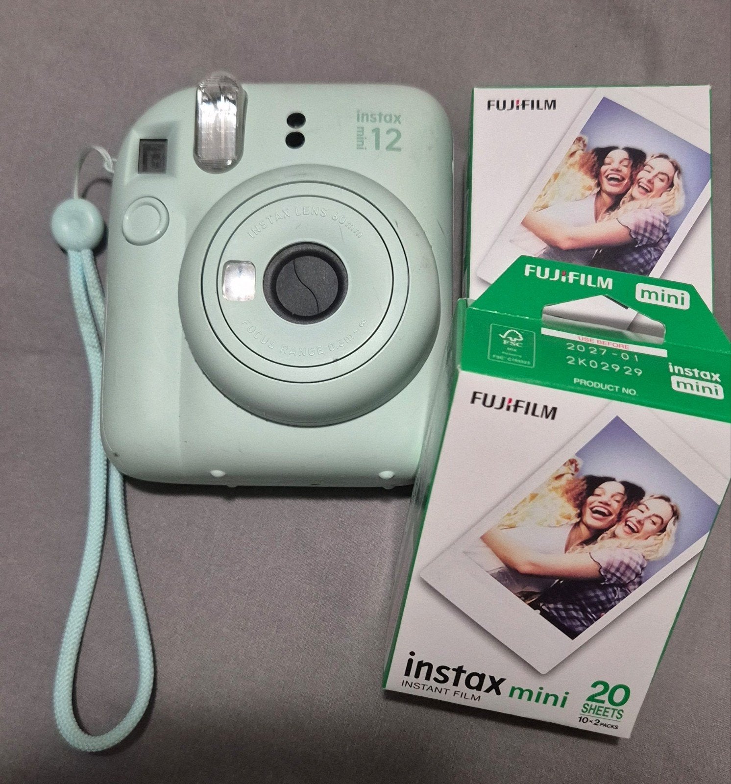 Instax Mini 12 + 40 Mini instax sheets, Ingebouwde flitser, Instant camera, Ophalen of Verzenden, Zo goed als nieuw