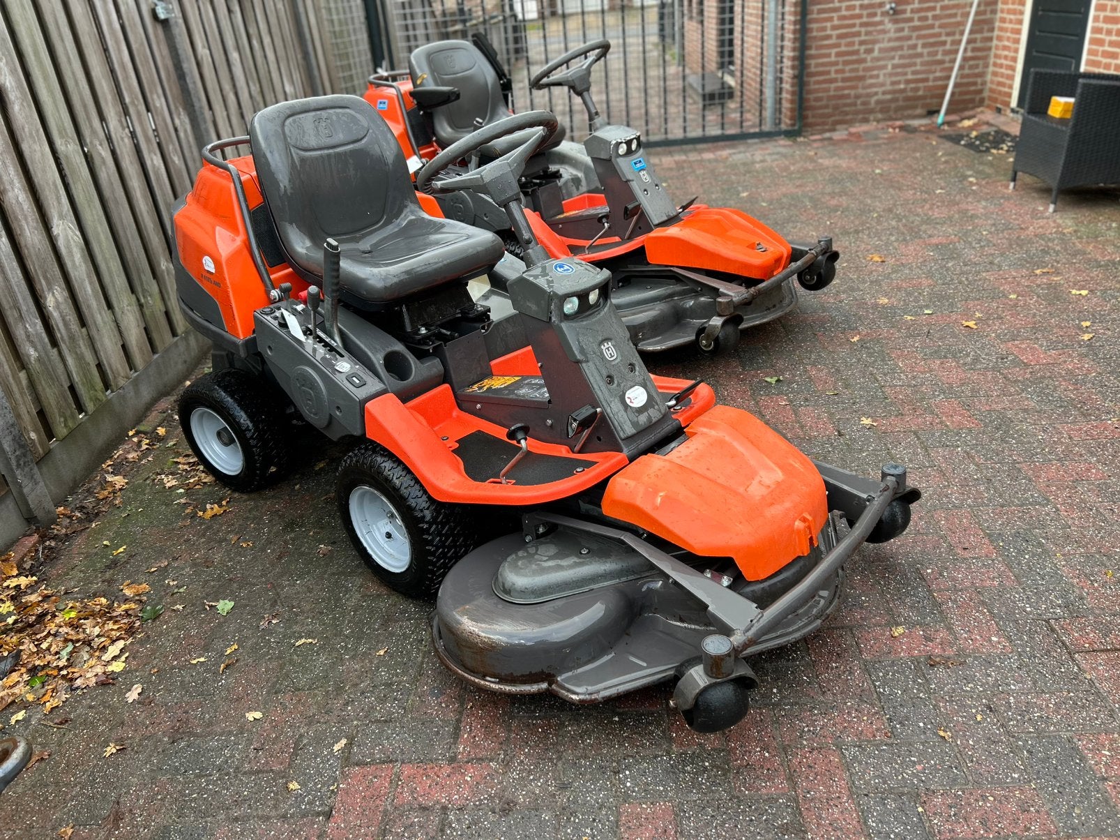 Twee Husqvarna’s r422ts r418ts inruil koopjes!!, Ophalen, Gebruikt, Mulchfunctie