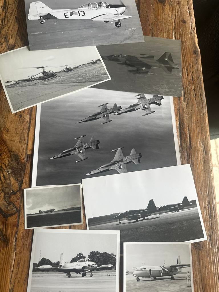 Zwart-wit foto's van nederlandse vliegtuigen en helikopters, 1960 tot 1980, Gebruikt, Foto, Ophalen of Verzenden