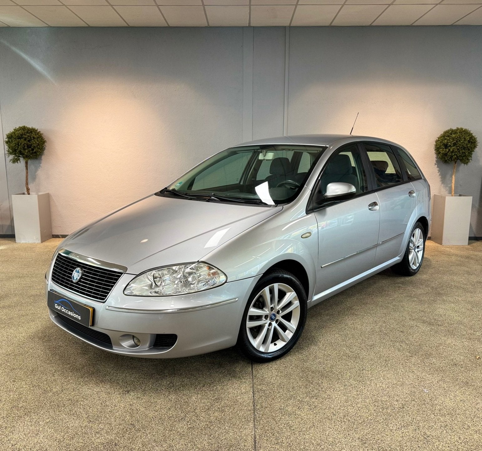 Fiat Croma 2.2-16V Corporate -Automaat - Cruise - Airco - NA, Auto's, Fiat, Stof, Gebruikt, Zwart, 4 cilinders