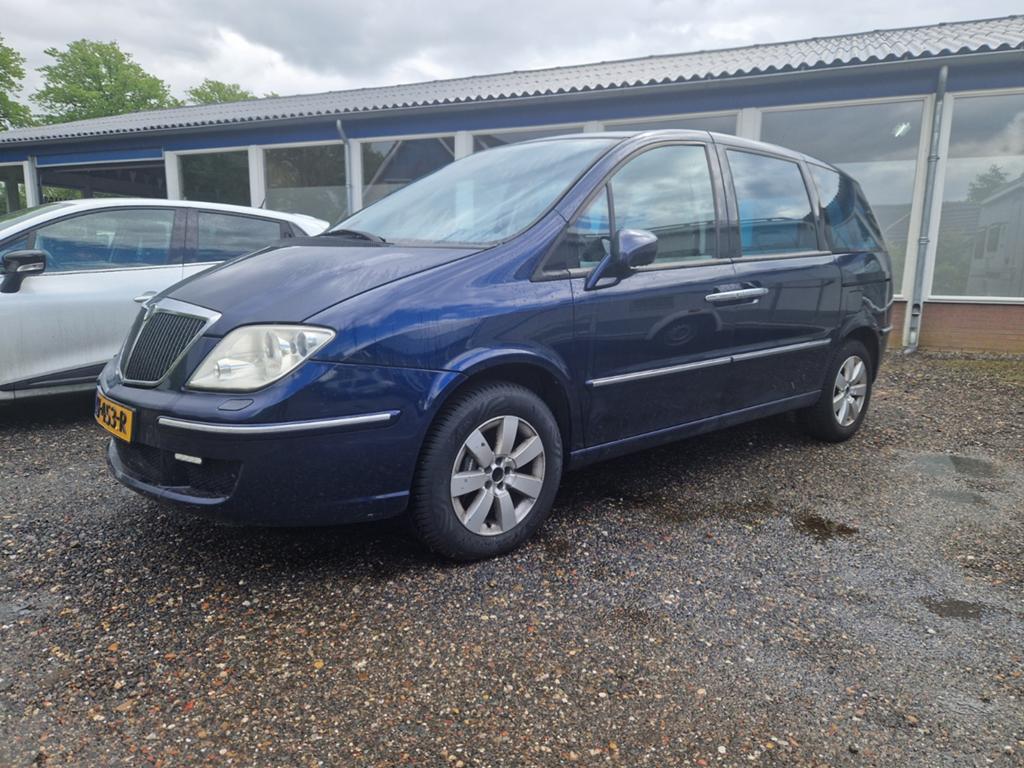 Lancia Phedra 3.0 V6 AUT 2003 Blauw, Auto's, 2946 cc, Blauw, Leder, 650 kg