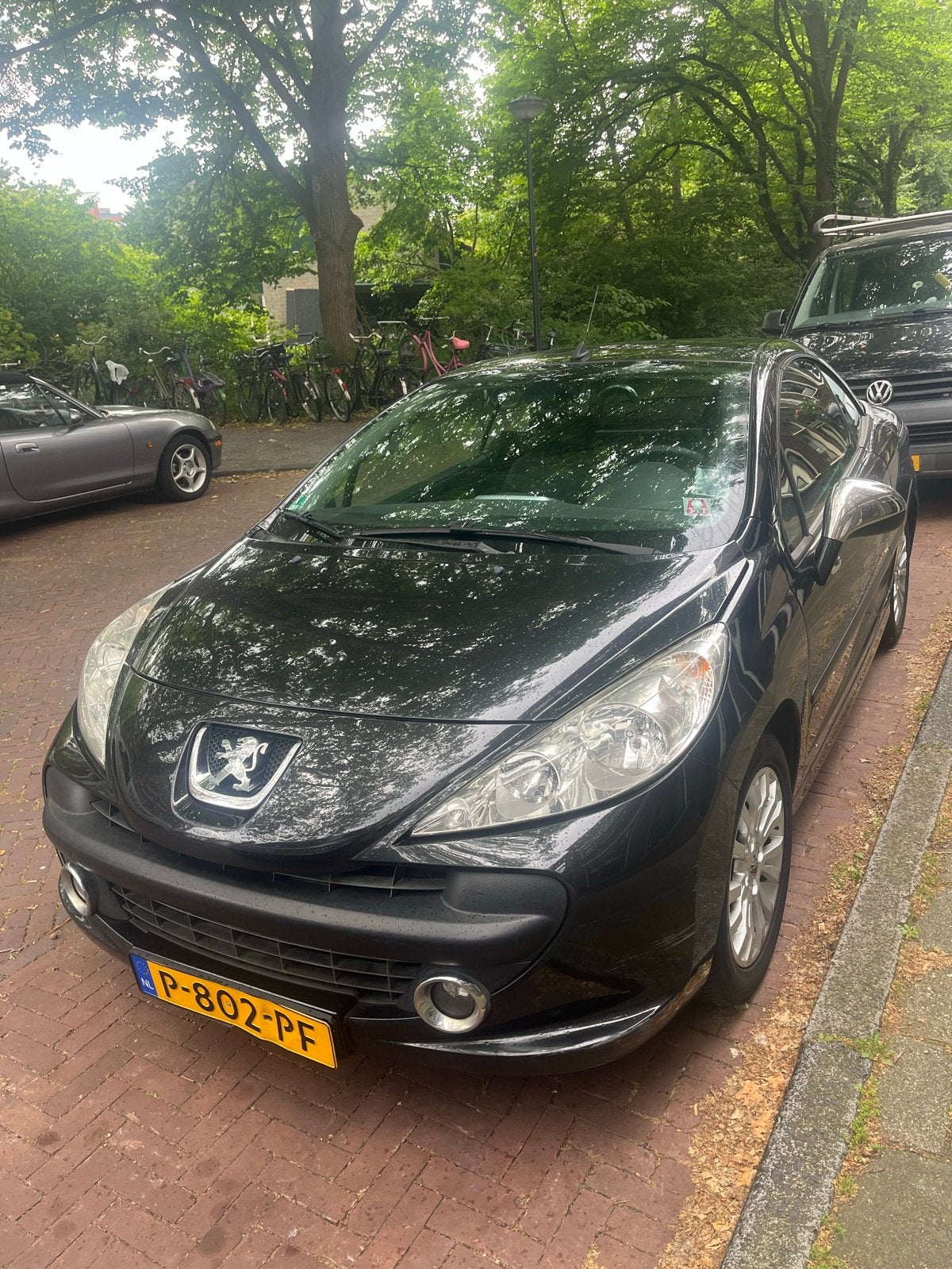 Peugeot 207 1.6 16V CC 88KW 2008 Zwart, Auto's, Voorwielaandrijving, 15 km/l, 4 cilinders, Cabriolet