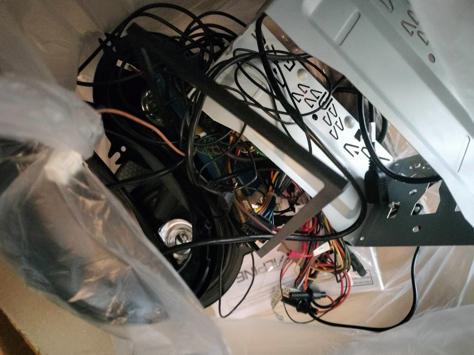 Autoradio met Pioneer boxen en bedrading, Ophalen of Verzenden