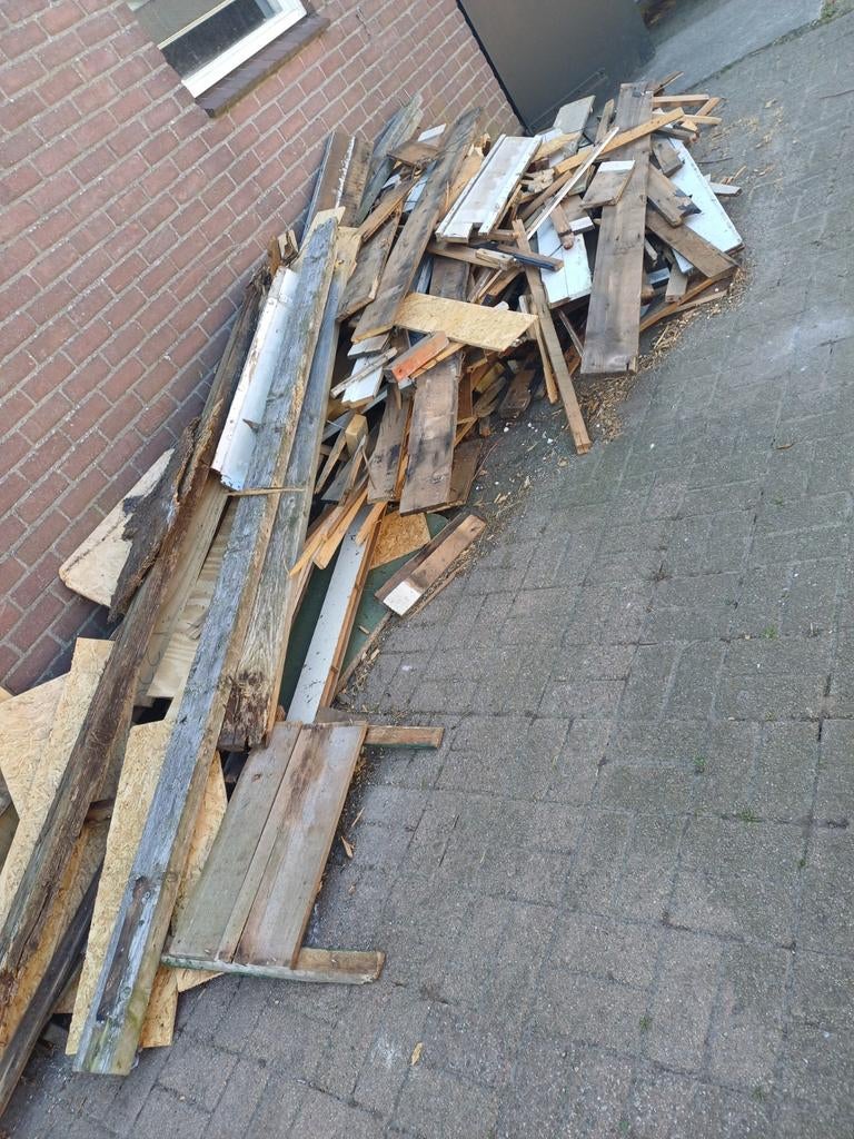 Gratis brandhout af te halen, Tuin en Terras, 6 m³ of meer, Ophalen, Overige houtsoorten, Blokken