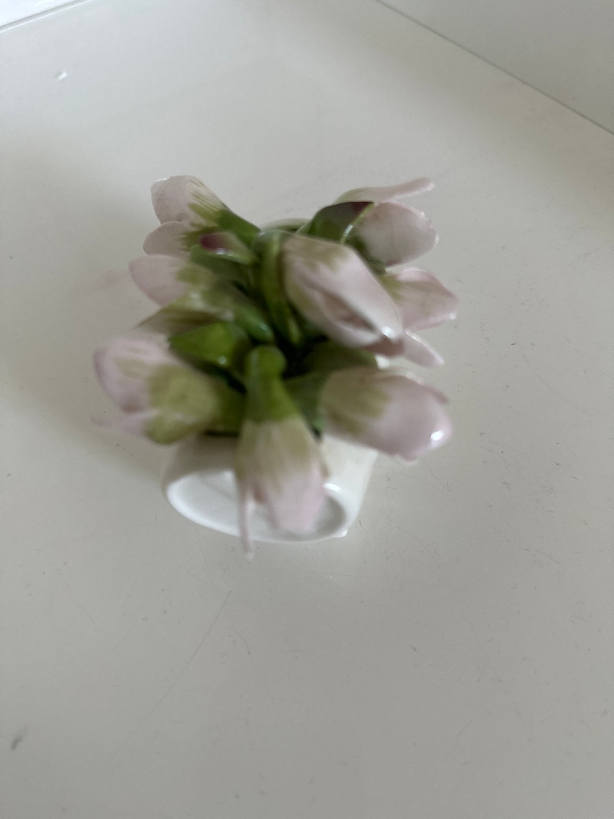 Aynsley Snowdrop Porseleinen Bloemen in Badje, Ophalen of Verzenden