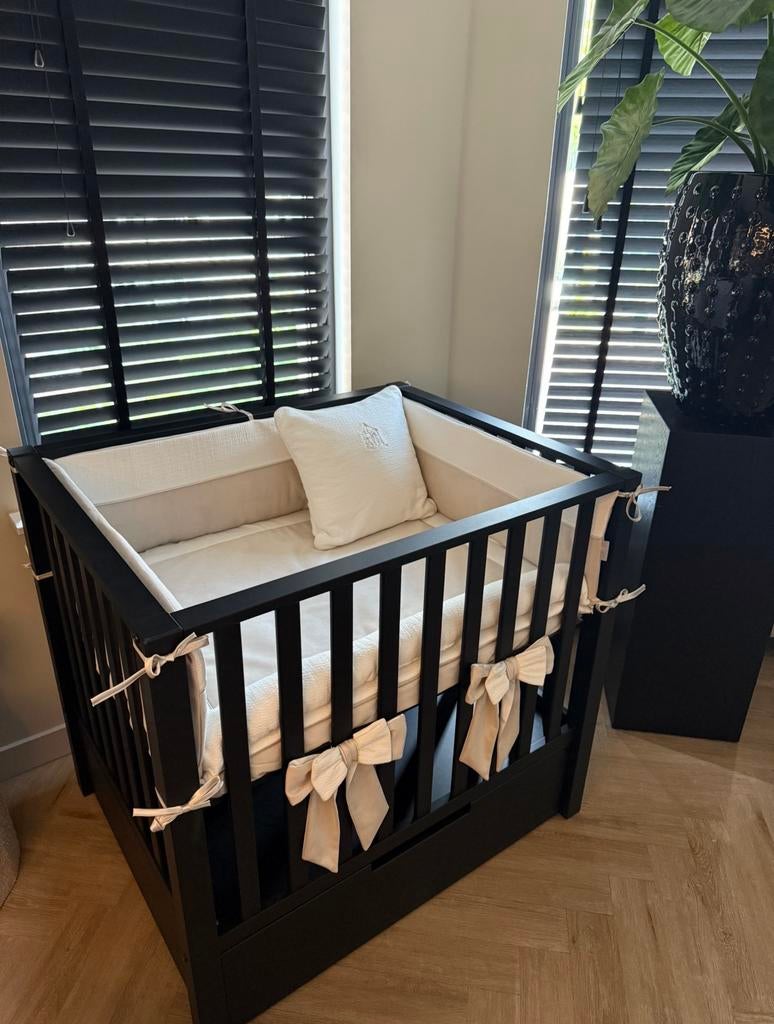 Europe Baby Mees Box Met Lade Mat Zwart incl lade, Kinderen en Baby's, Boxen, Zo goed als nieuw, Lade, Ophalen