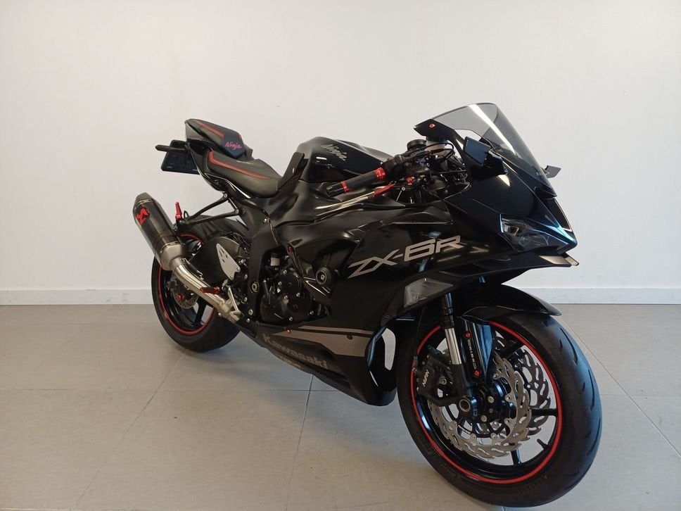 KAWASAKI NINJA ZX-6R AKRAPOVIC zx6r, Motoren, 636 cc, 4 cilinders, Motorrijbewijs A, Bedrijf