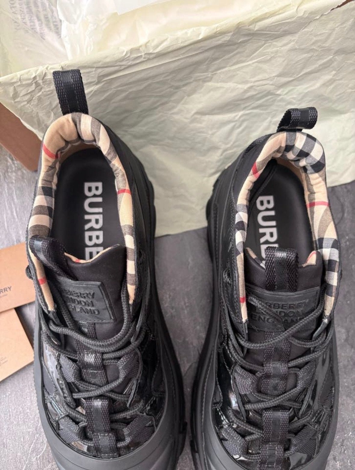 Burberry heren sneakers - Maat 42/2, Ophalen of Verzenden, Zo goed als nieuw, Zwart, Sneakers of Gympen