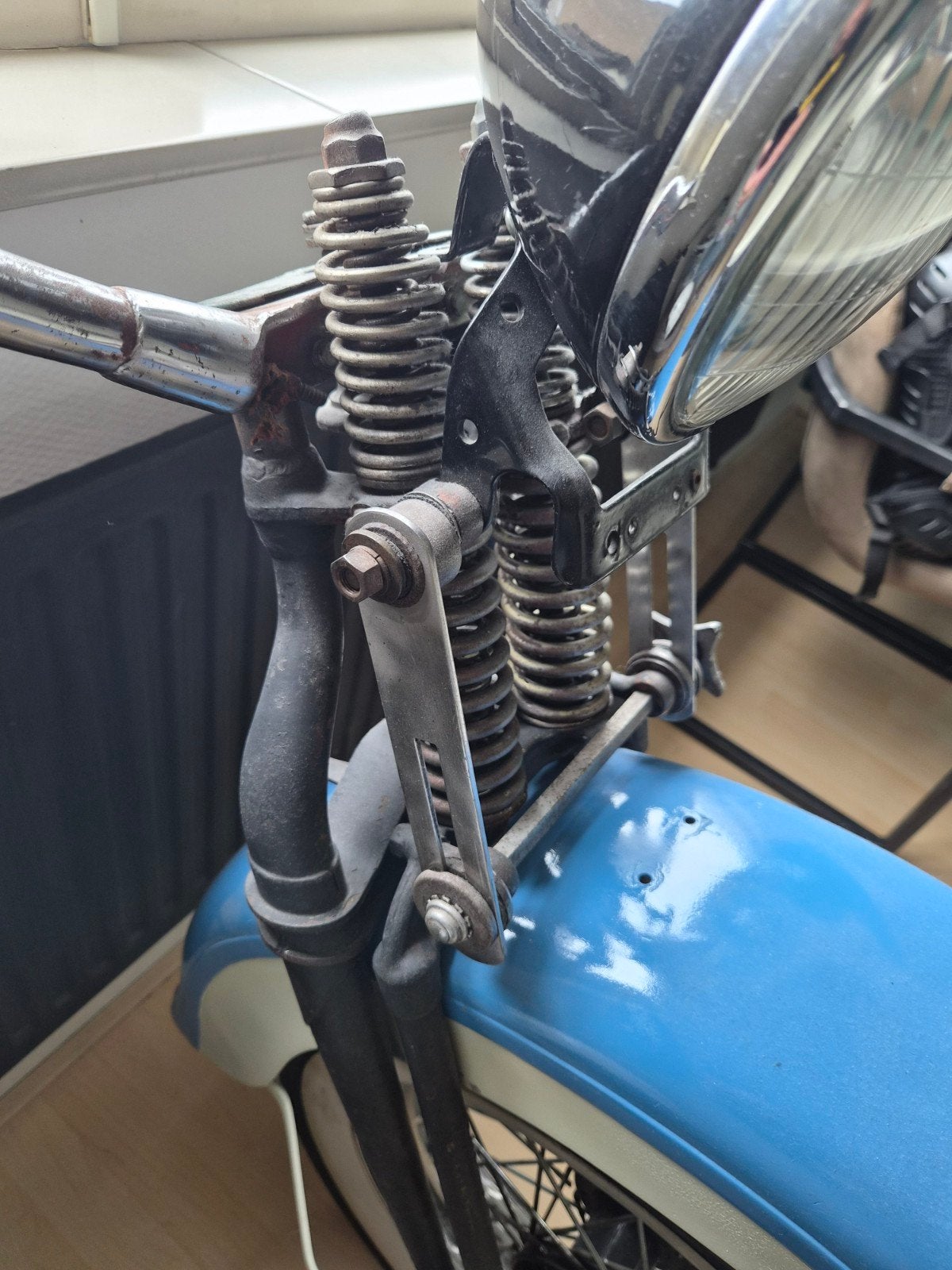 front wlc/wla orhineel op koplamp na., Motoren, Ophalen of Verzenden
