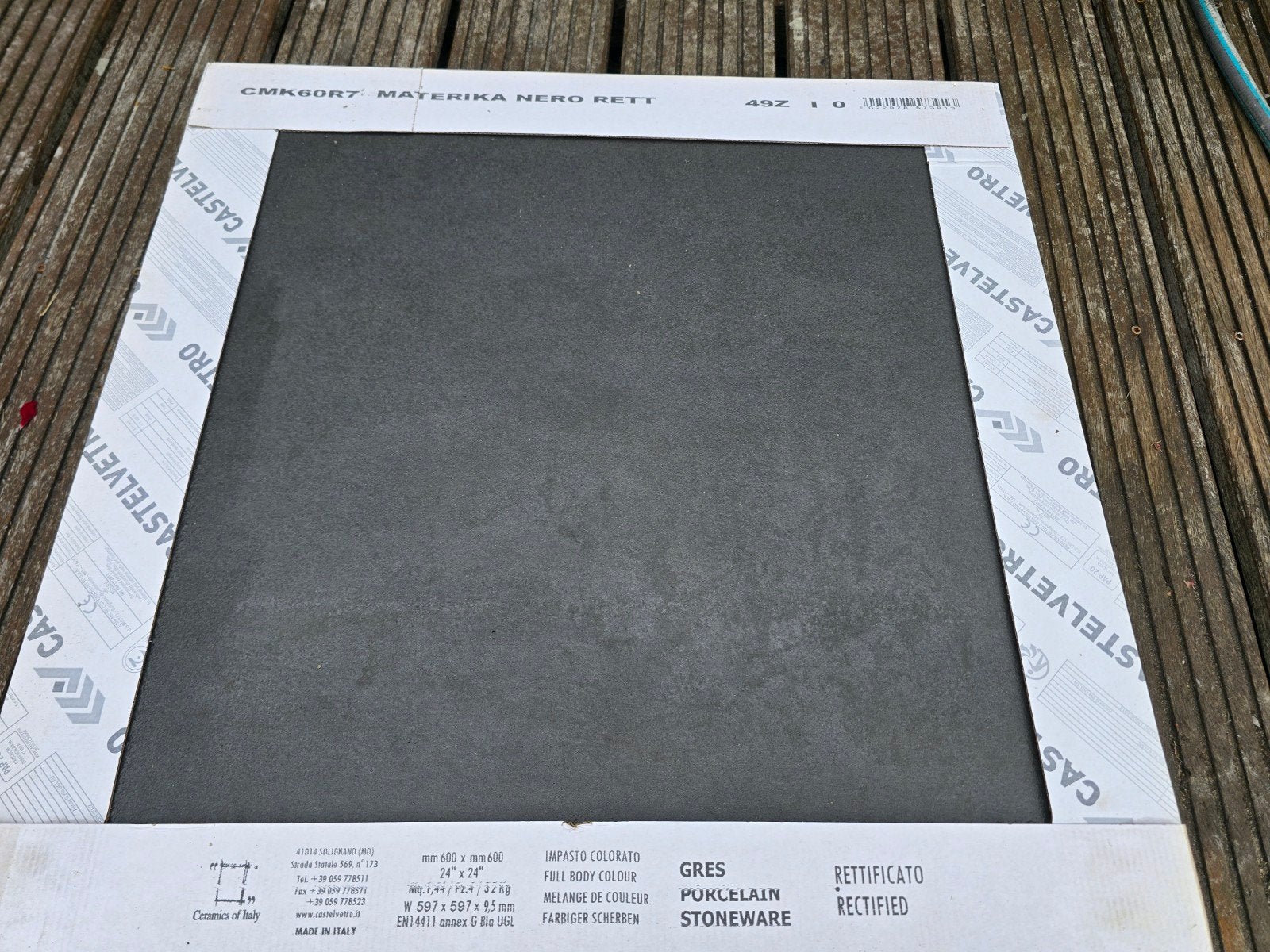 9 robuuste zwart-metalen vloertegels 60x60 cm - Nieuw, Ophalen, 60 cm of meer, Nieuw, Minder dan 5 m²