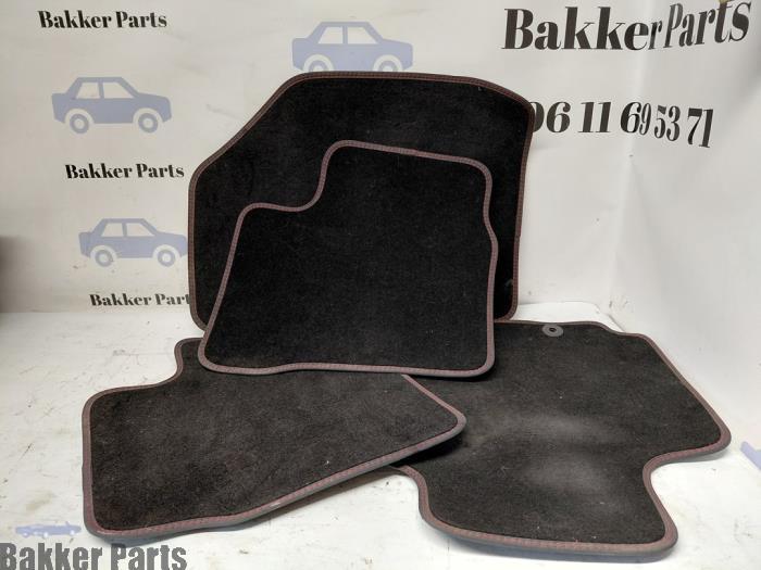Matten Set van een Suzuki Swift, Auto-onderdelen, Gebruikt, -, -, Ophalen of Verzenden