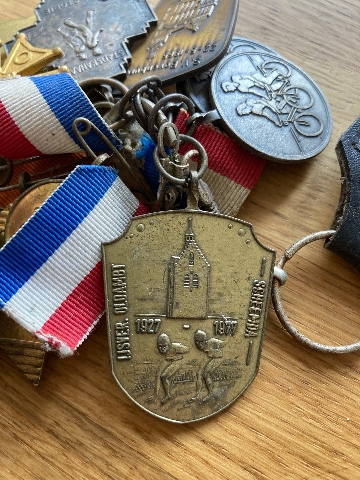 15 ~ vintage oude medailles, Postzegels en Munten, Penningen en Medailles, Brons, Nederland, Ophalen of Verzenden
