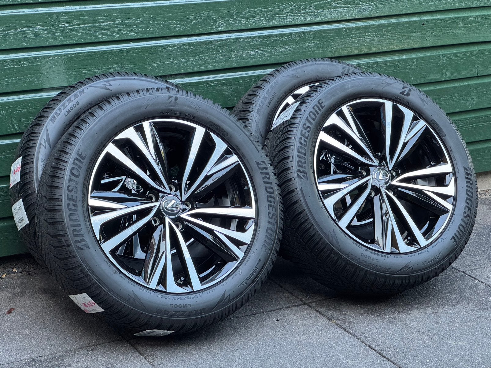 Originele Lexus LBX 18” Wintervelgen incl TPMS, 18 inch, Gebruikt, Banden en Velgen, Terreinwagen