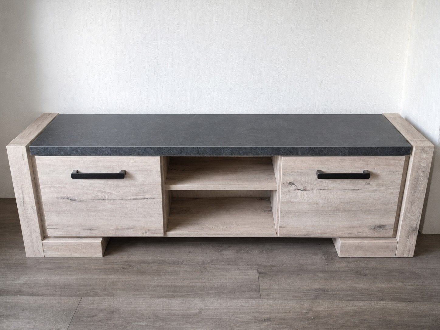 Leen Bakker Yannick TV-meubel 181 cm – grijs eiken, Gebruikt, 150 tot 200 cm, Ophalen of Verzenden, Minder dan 100 cm