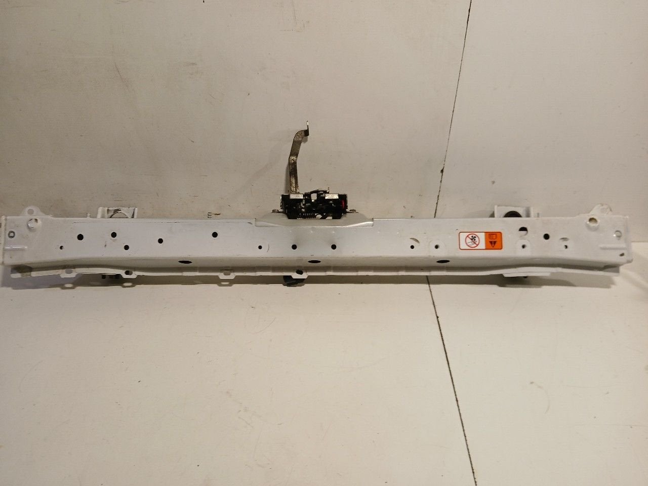 Voorfront slotplaat Mitsubishi Outlander, Auto-onderdelen, Onderdelen@venauto.nl, Van der Ven Autorecycling B.V., Gebruikt, Ettenseweg 76, 4706 PB Roosendaal, The Netherlands