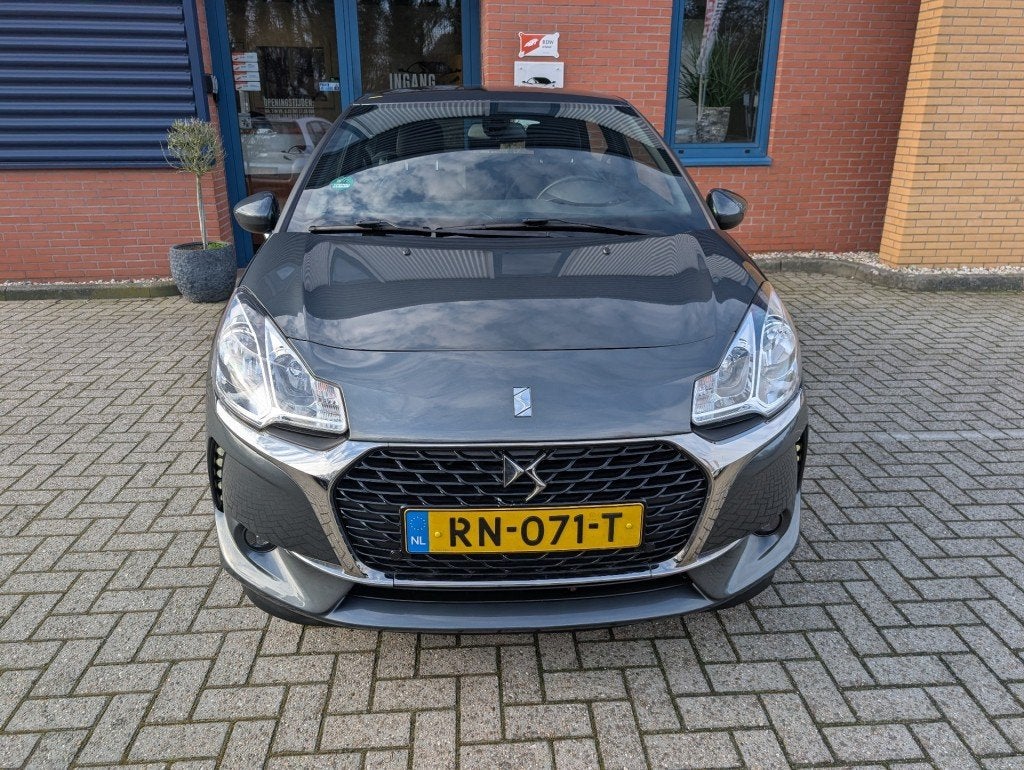 Citroen DS3 DS 1.2 PURETECH SO CHIC, Dealer onderhouden, Cru, Gebruikt, 1199 cc, 82 pk, 23 km/l