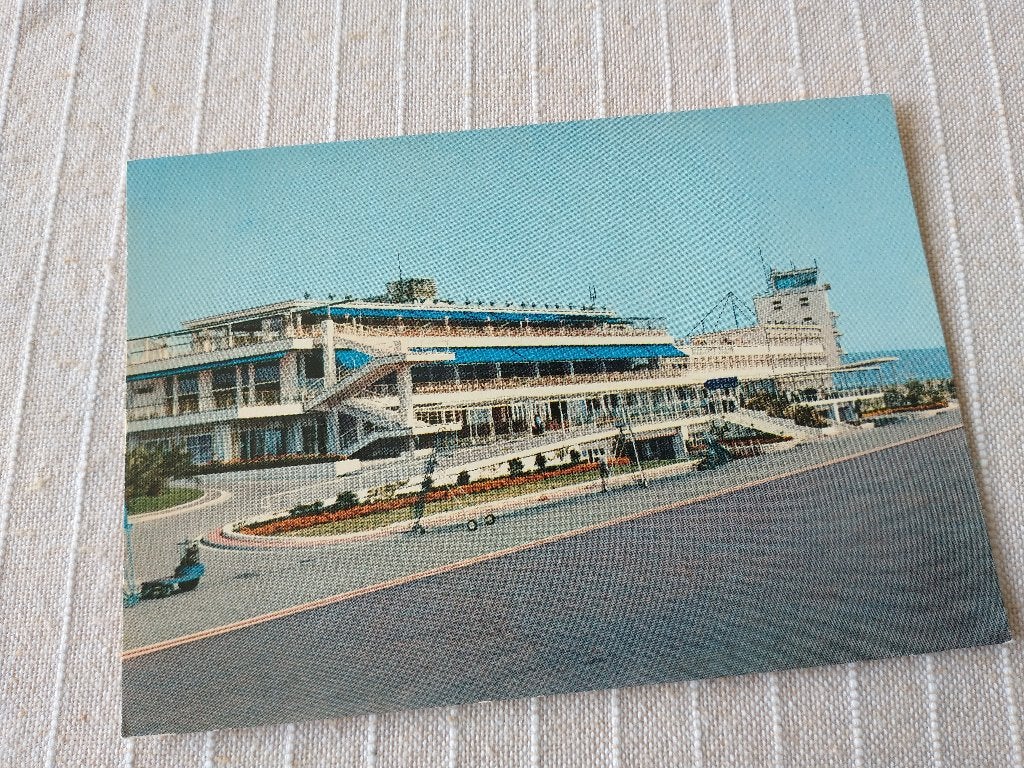 Nice - L'Aéroport de Nice-Côte d'Azur, vue prise de la piste, Ophalen of Verzenden, 1960 tot 1980, Ongelopen, Frankrijk