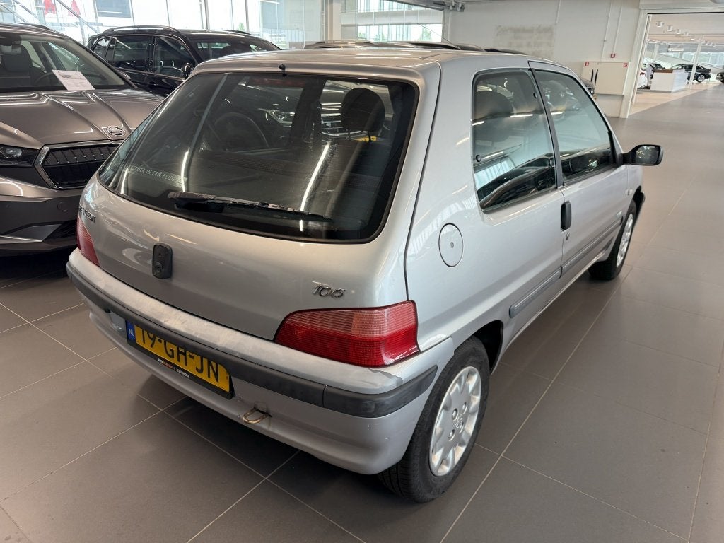 Peugeot 106 1.1 Accent (bj 2000), foto 4