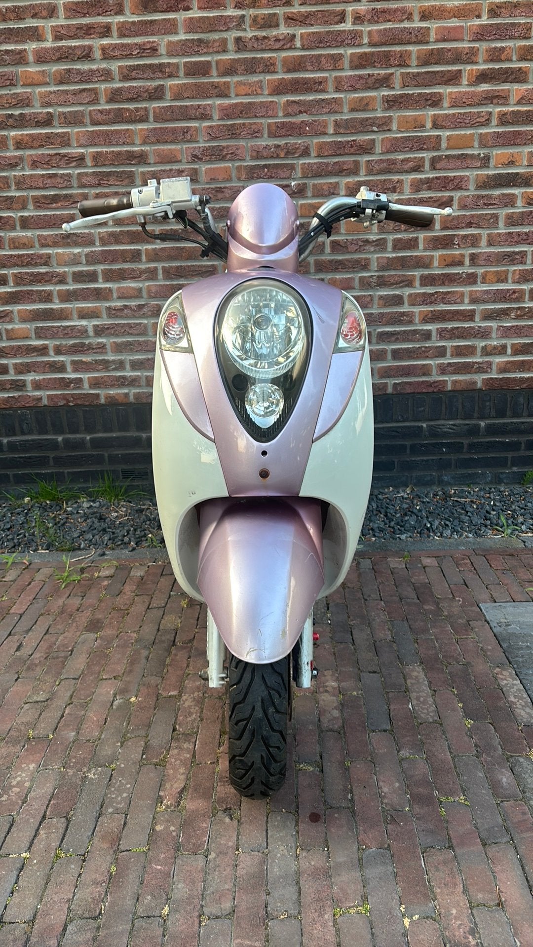 Sym mio 50, Fietsen en Brommers, Scooters | SYM, Ophalen, Zo goed als nieuw, Benzine, Mio