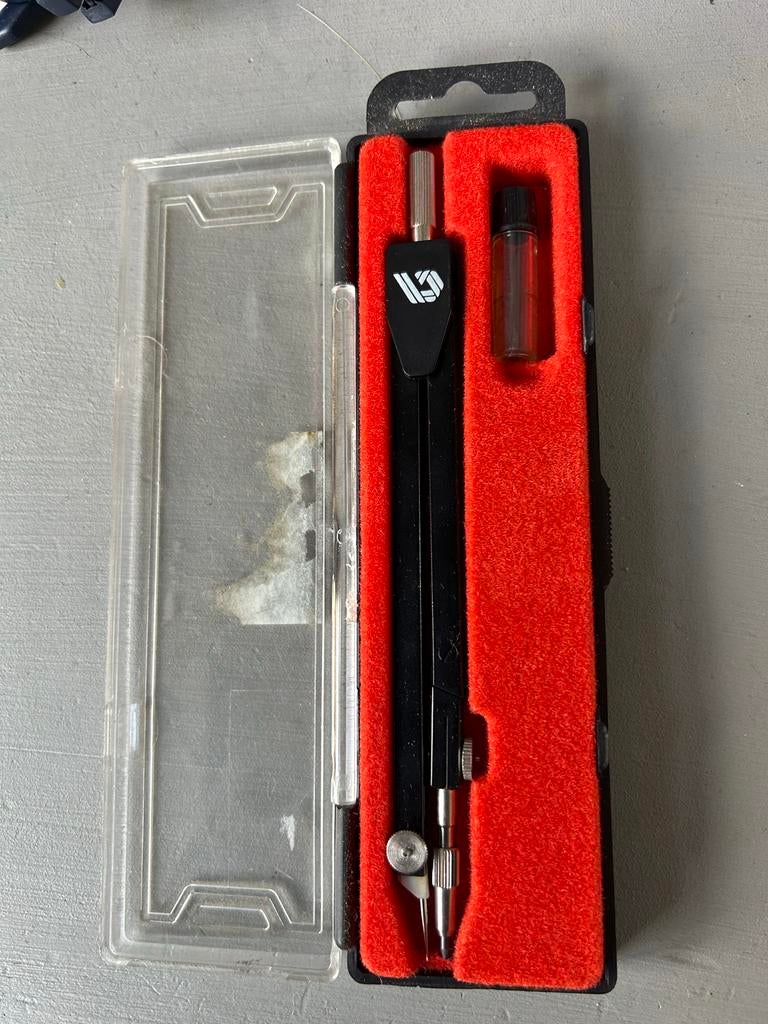 Passer set in doosje - Tekengereedschap, Ophalen of Verzenden, Gebruikt, Overige typen