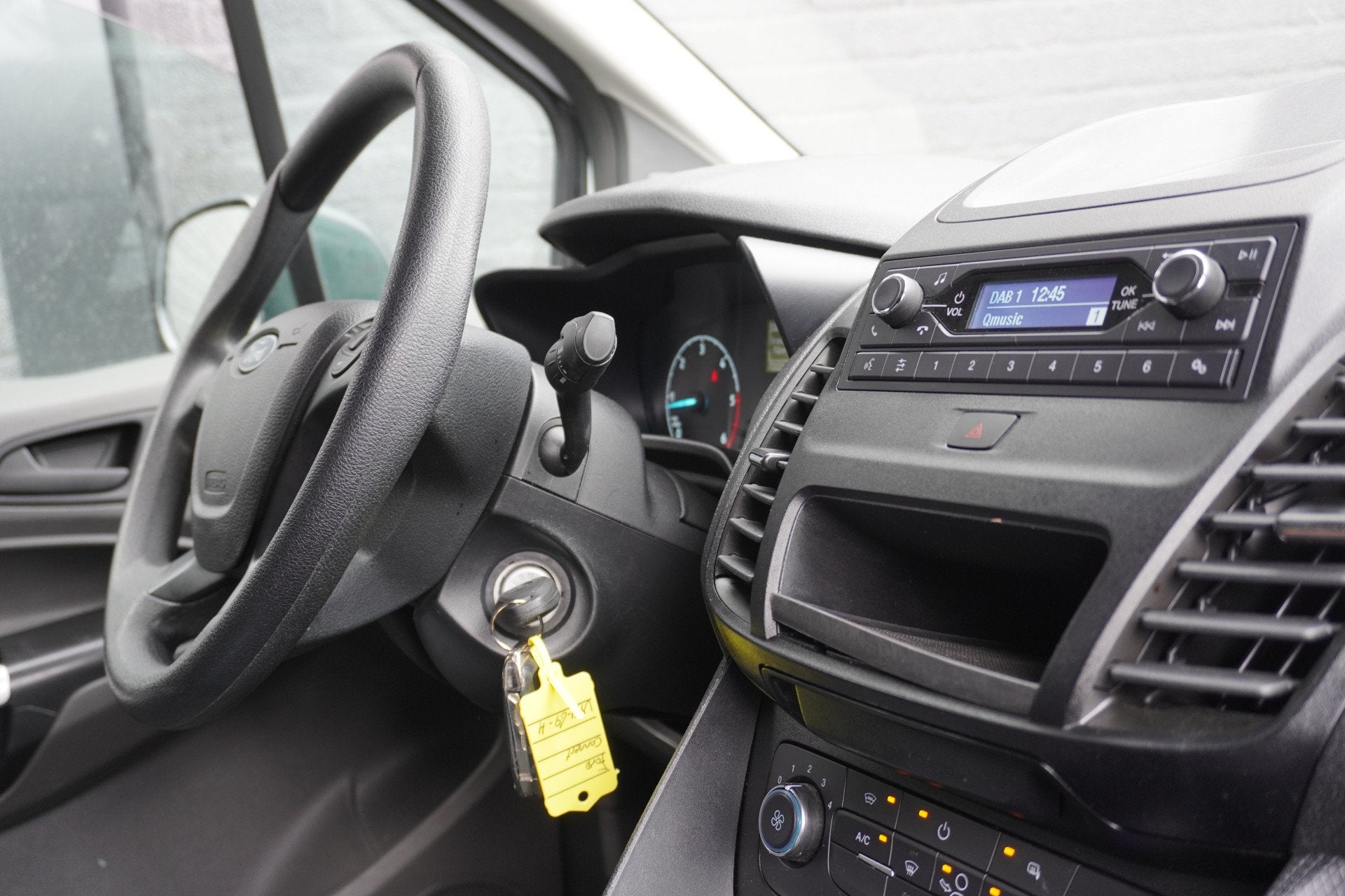 Ford Transit Connect 1.5 EcoBlue 120PK L2 EURO 6 - Airco - V, Voorwielaandrijving, Stof, Gebruikt, 4 cilinders