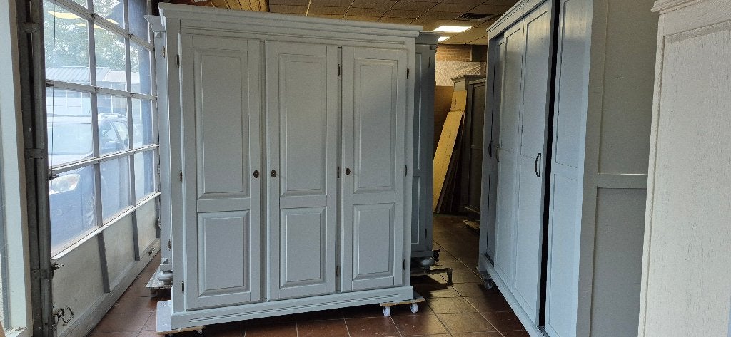 Landelijke brocante slaapkamerkasten, brocante houten kasten, Ophalen, Zo goed als nieuw