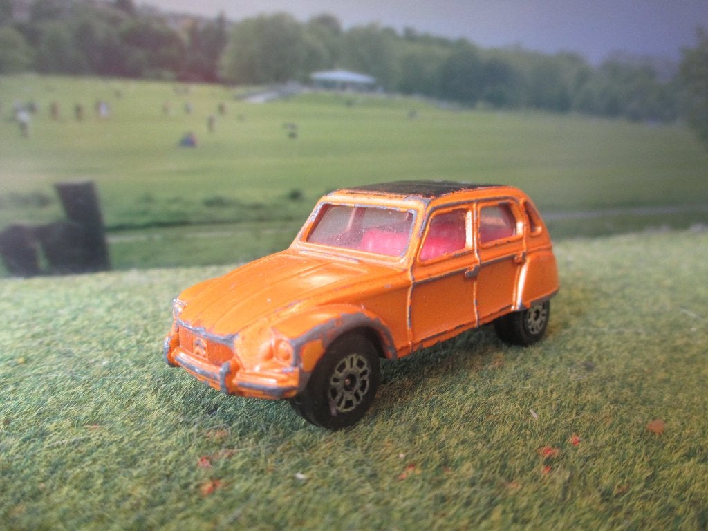 1:64 Citroen Dyane - Corgi Juniors, Ophalen of Verzenden, Gebruikt, Auto