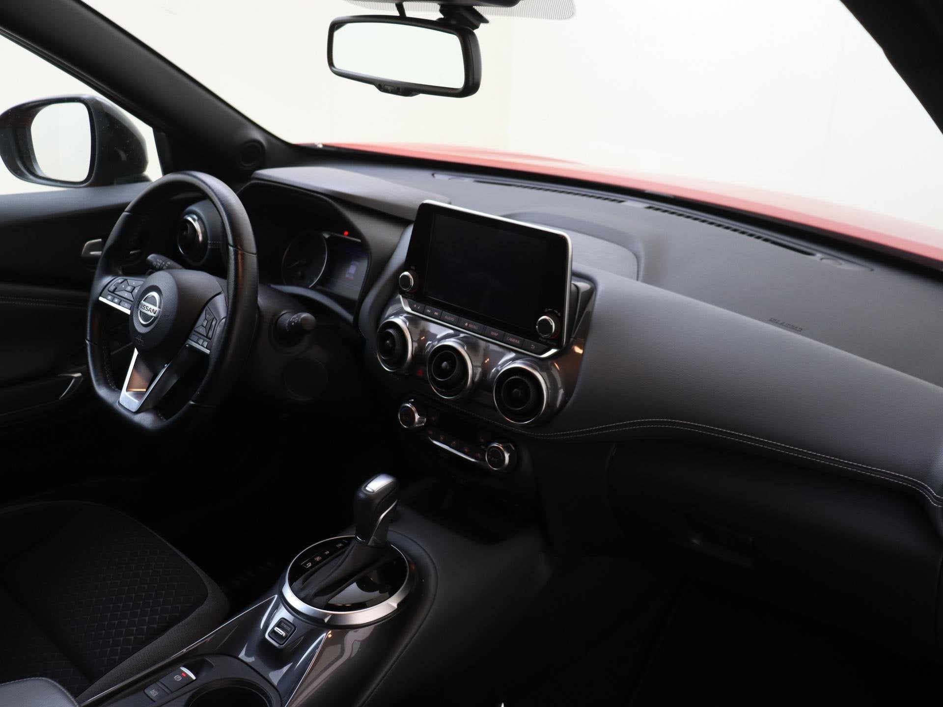 Foto 5 van Nissan Juke 1.0 DIG-T N-Connecta | Achteruitrijcamera | Appl