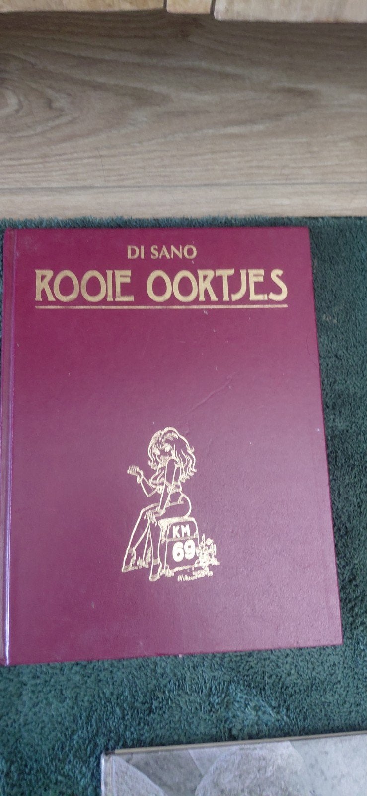 Rooie Oortjes - KM 69 - Di Sano, Eén stripboek, Ophalen of Verzenden, Gelezen, Di Sano