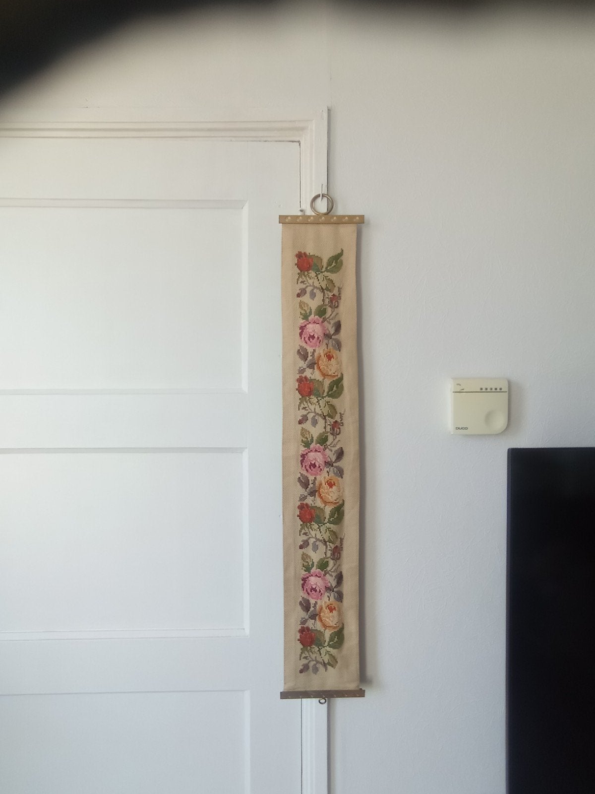 Schellekoord met bloemenborduurwerk en messing beslag
83 x 1, Huis en Inrichting, Ophalen of Verzenden