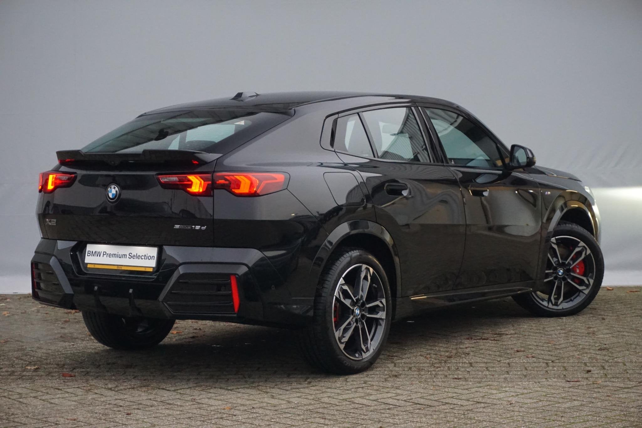 BMW X2 sDrive18d M Sportpakket Pro 19'' / Harman Kardon / Tr, Auto's, BMW, 4 cilinders, Zwart, Origineel Nederlands, Diesel