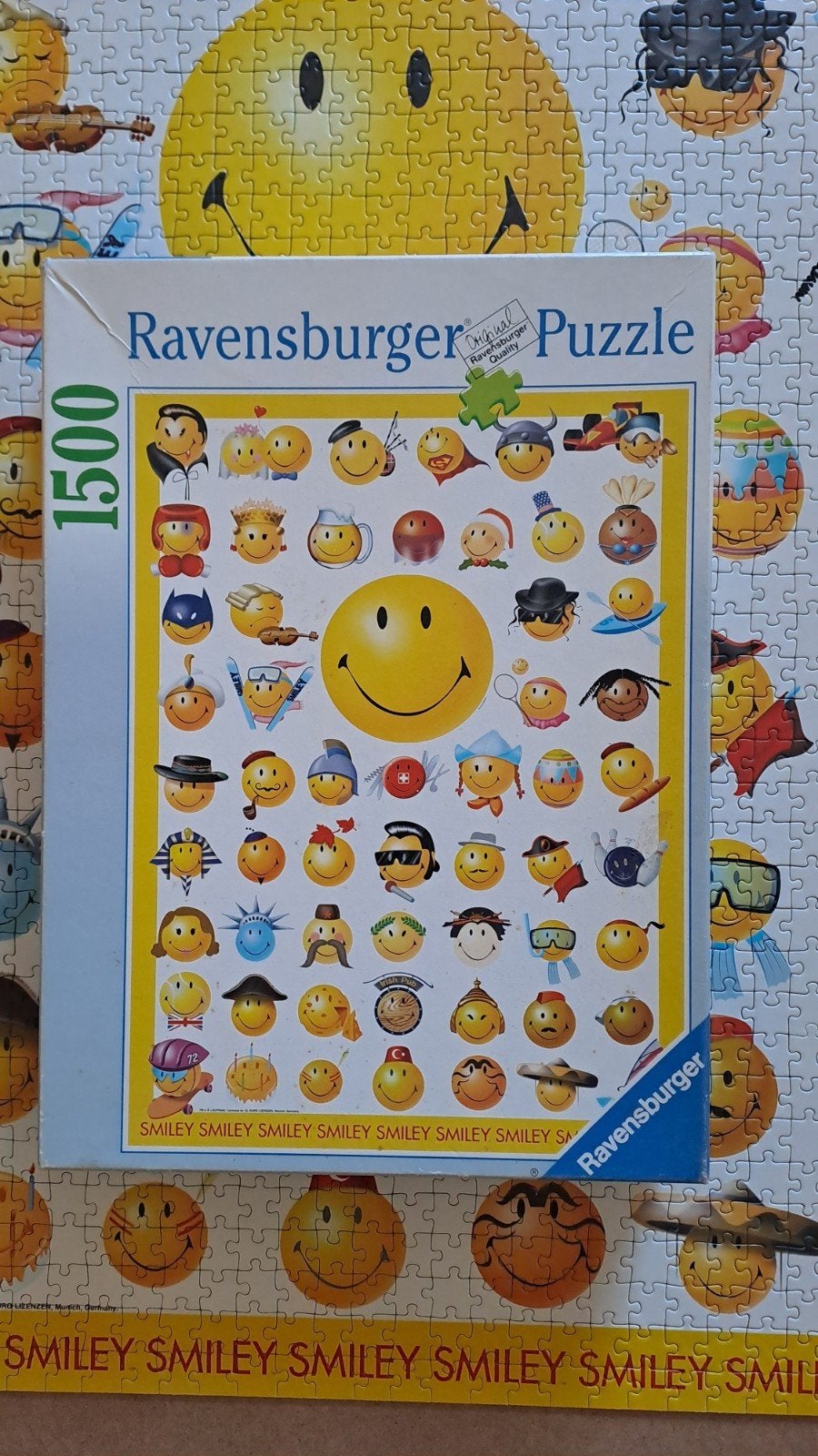 Emoji puzzel 1500 stukjes, Ophalen of Verzenden, 500 t/m 1500 stukjes, Zo goed als nieuw, Legpuzzel