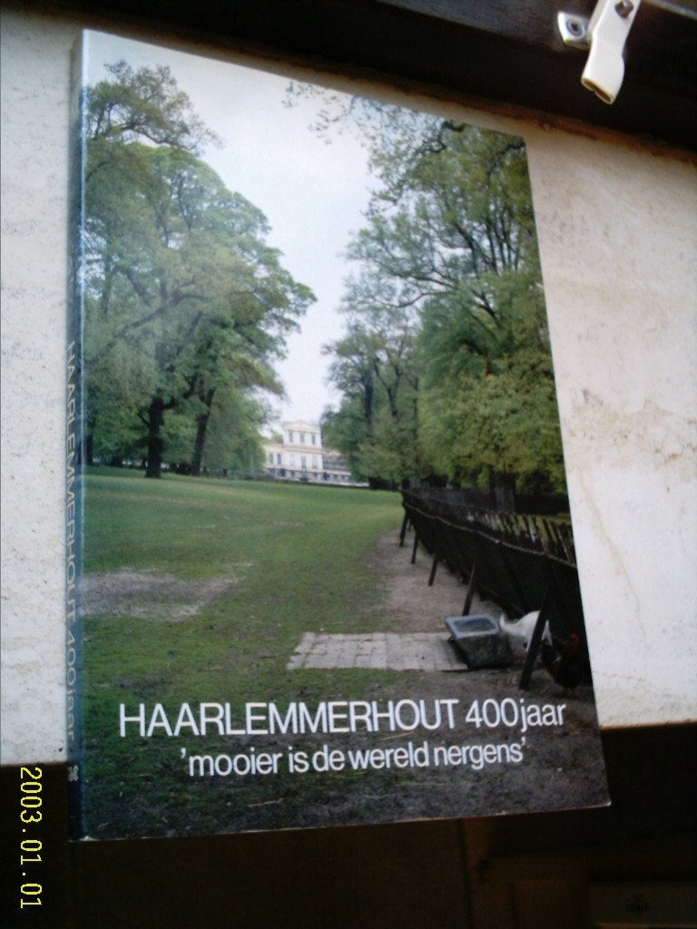Haarlemmerhout 400 jaar (Brinkgreve)., Ophalen of Verzenden, Zo goed als nieuw