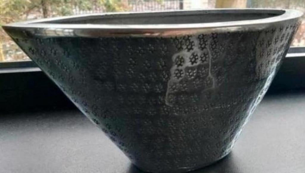 Mooie metalen bloempot (29x14 cm) - Gebruikt, Gebruikt, Binnen, Ophalen of Verzenden, Metaal