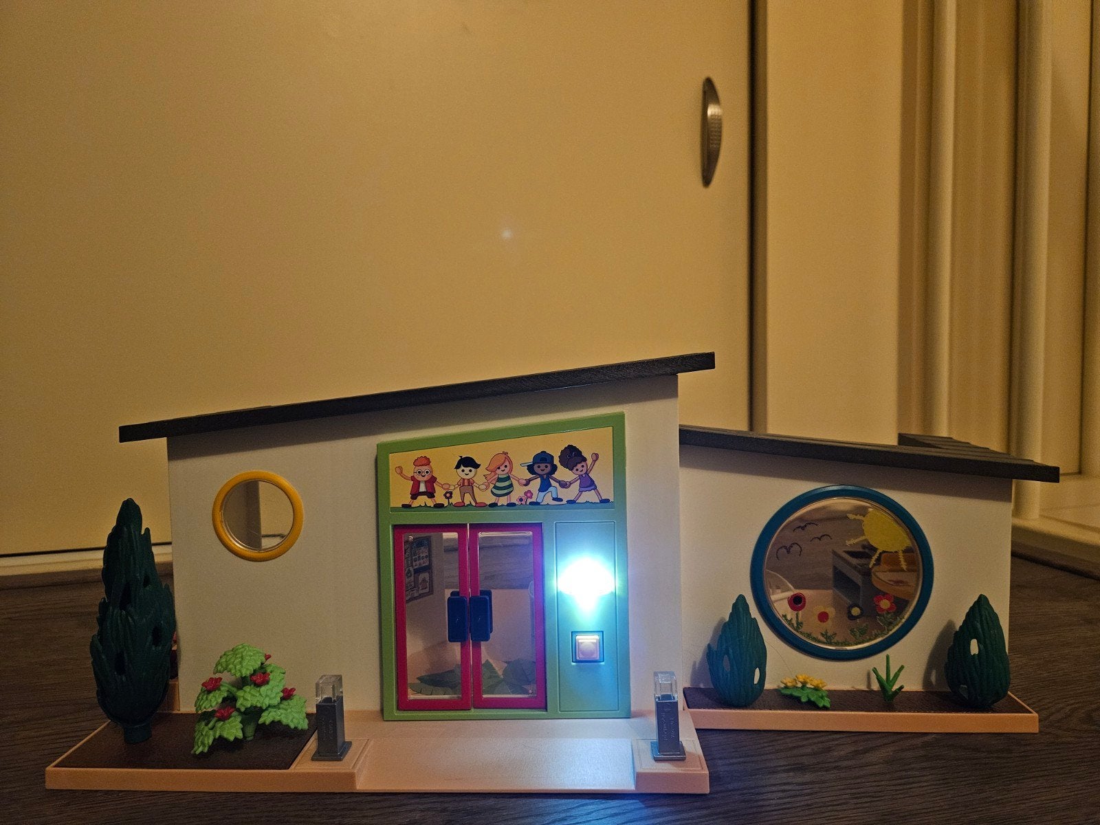 Playmobil Peuterspeelzaal/Kinderdagverblijf met veel extra's, Ophalen, Zo goed als nieuw, Jongen of Meisje