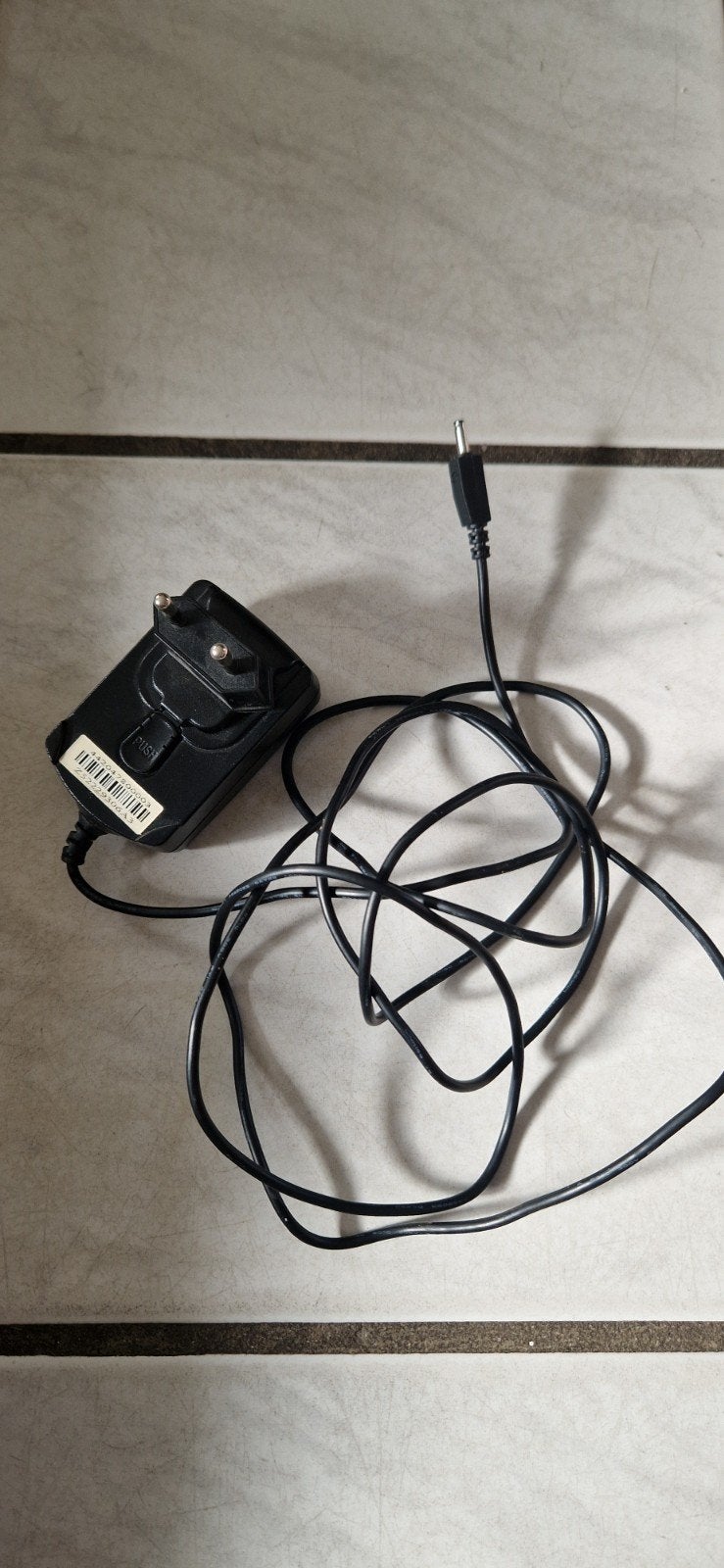 Universele adapter/oplader 5V 2A, Universeel, Adapter, Ophalen of Verzenden, Zo goed als nieuw