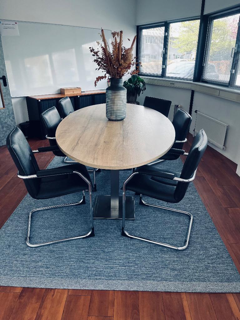 Eettafel ovaal 240 cm, 100 tot 150 cm, 200 cm of meer, Zo goed als nieuw, Vijf personen of meer