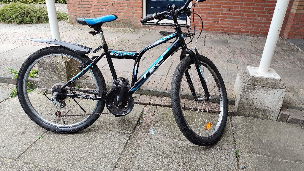 Kinderfiets 8 tot 11 jaar - 24 inch, Fietsen en Brommers, Fietsen | Kinderfietsjes, 20 inch of meer, Gebruikt, Velgrem, Ophalen