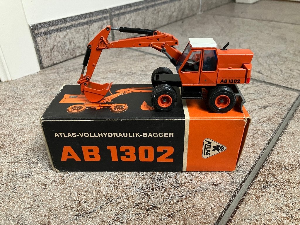 Atlas AB 1302 Graafmachine Model met Originele Doos, Overige merken, 1:50 of kleiner, Overige typen, Ophalen of Verzenden