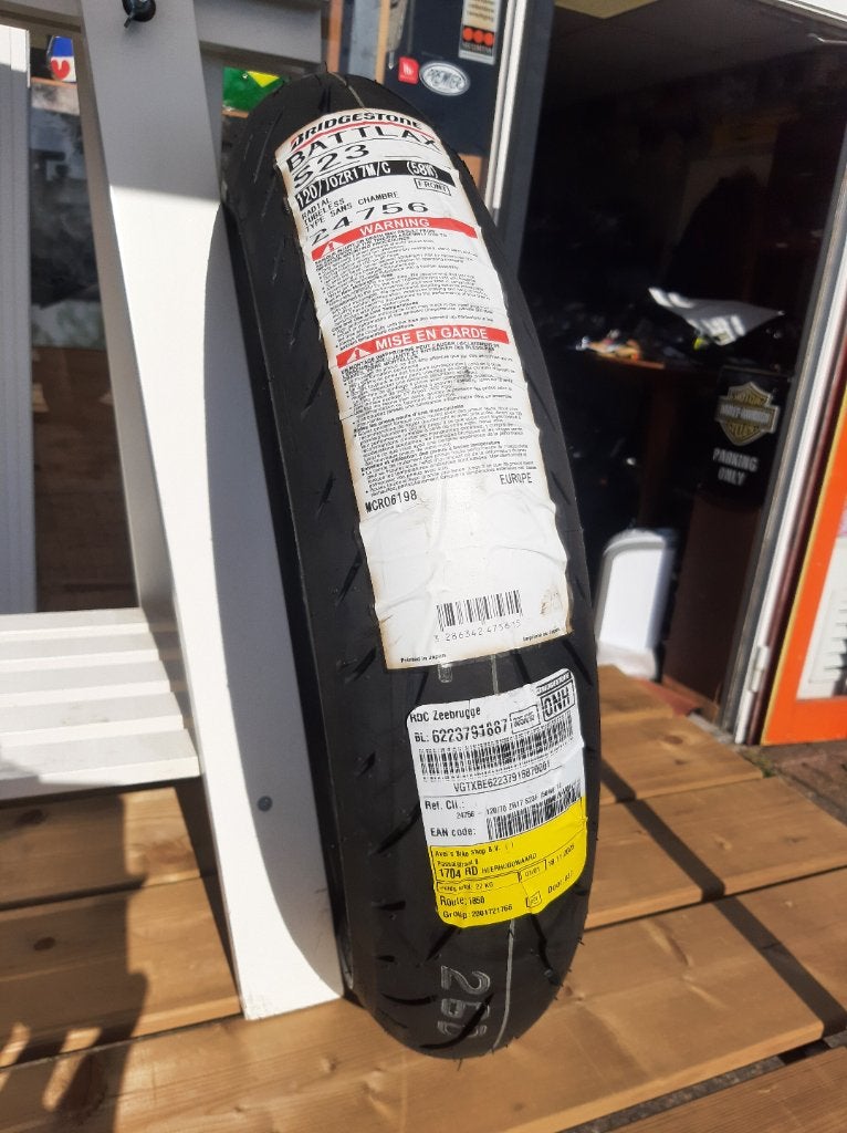 Bridgestone S23 120/70ZR17M/C motorband band nieuw €100,00, Pascalstraat 6 1704 RD Heerhugowaard, Nieuw, Ophalen of Verzenden