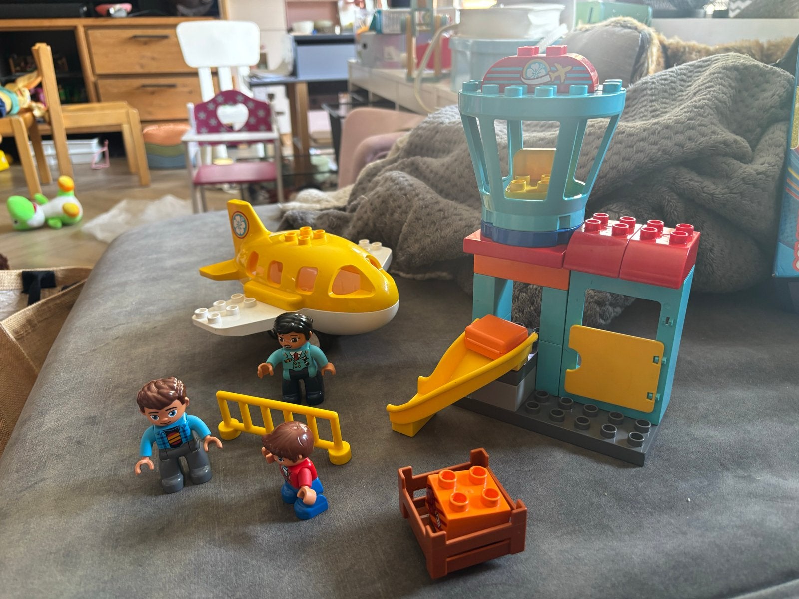 Duplo 10871 Vliegveld - Compleet en Zo goed als nieuw, Ophalen of Verzenden, Zo goed als nieuw, Compleet, Duplo
