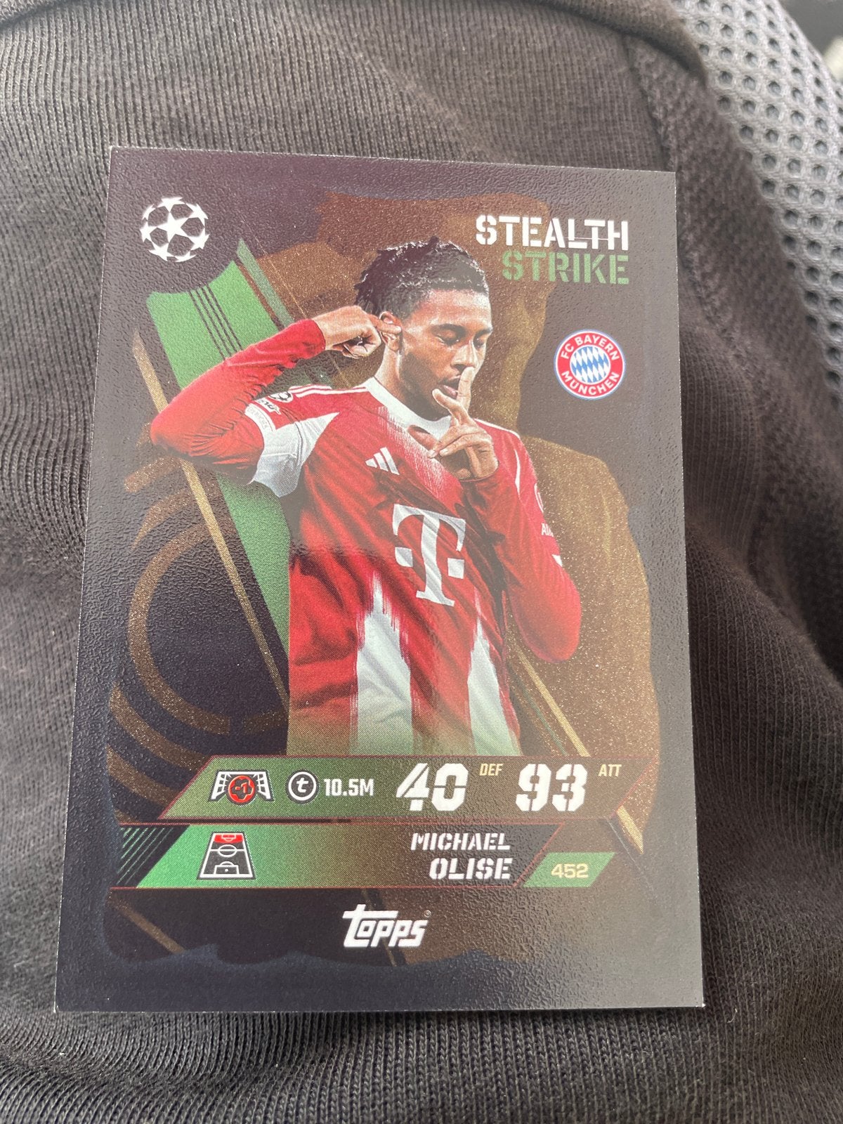 Topps Michael Olise Stealth Strike Voetbalkaart, Verzamelen, Speelkaarten, Jokers en Kwartetten, Verzenden, Zo goed als nieuw